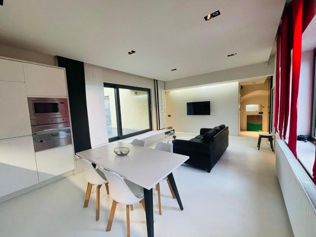 Down Town Penthouse With Private Parking Apartment Брюксел Екстериор снимка