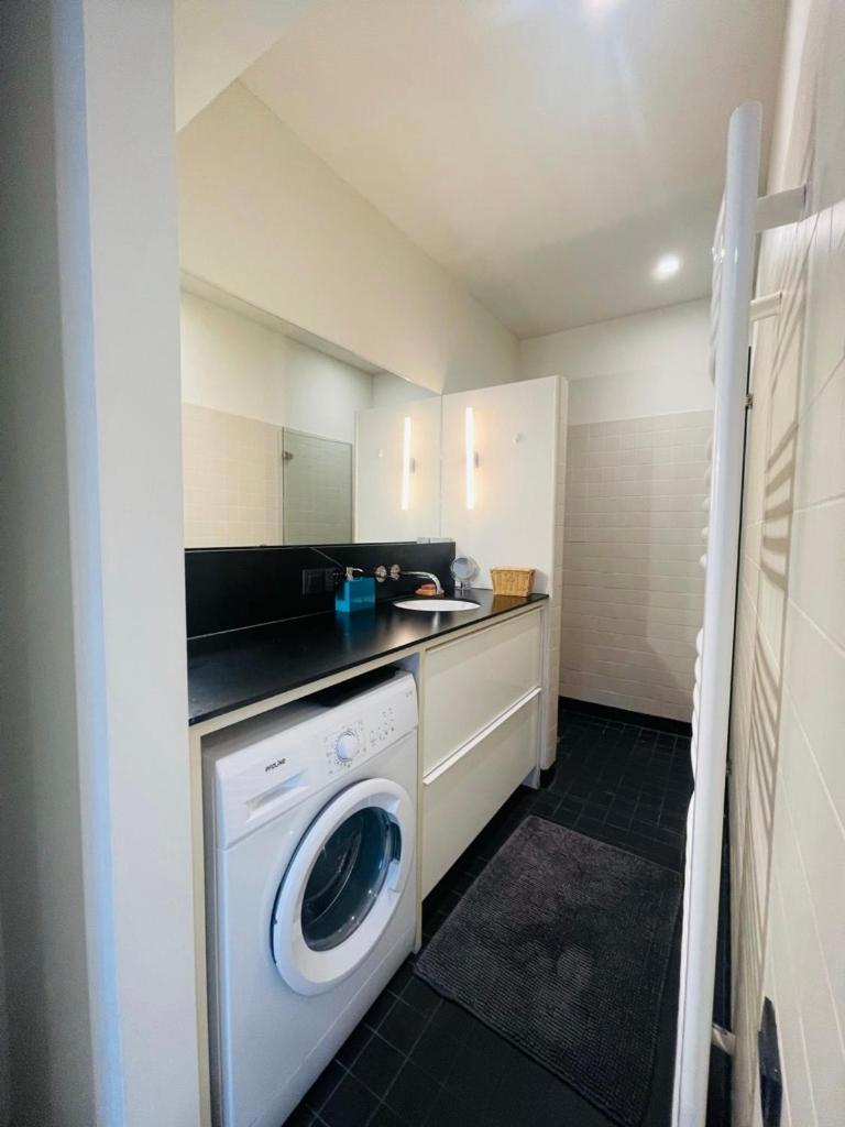 Down Town Penthouse With Private Parking Apartment Брюксел Екстериор снимка